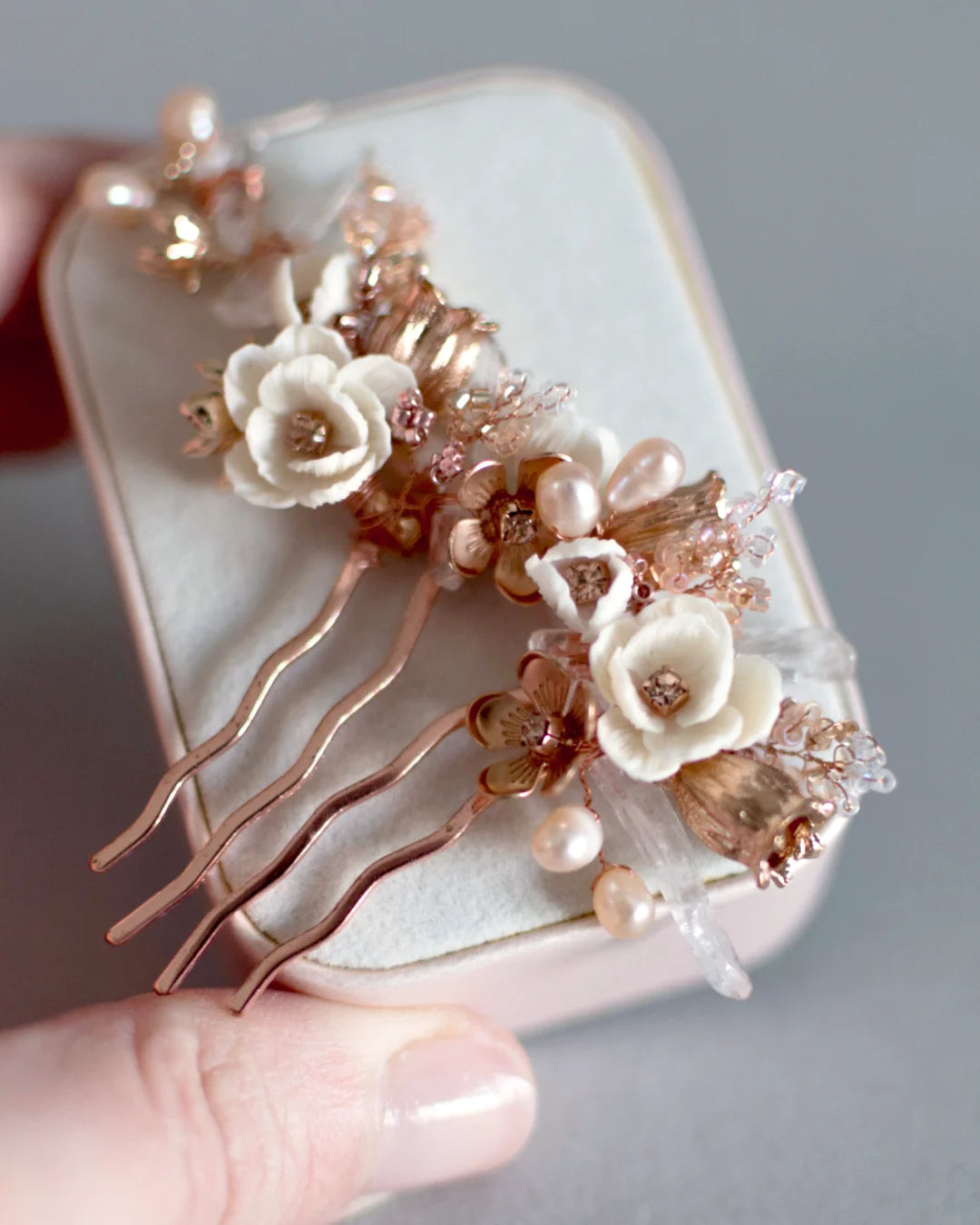 Rose-gold hair pins set