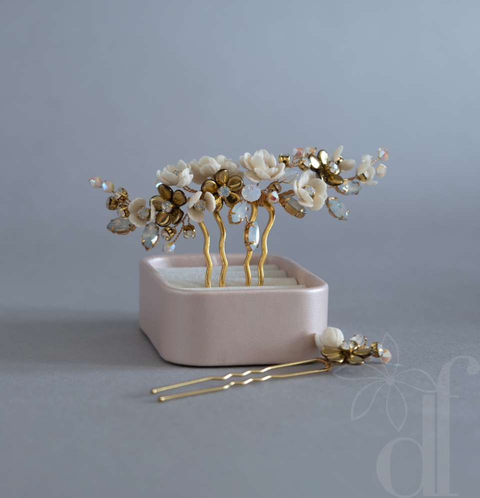 Gold colour bridal hair comb set