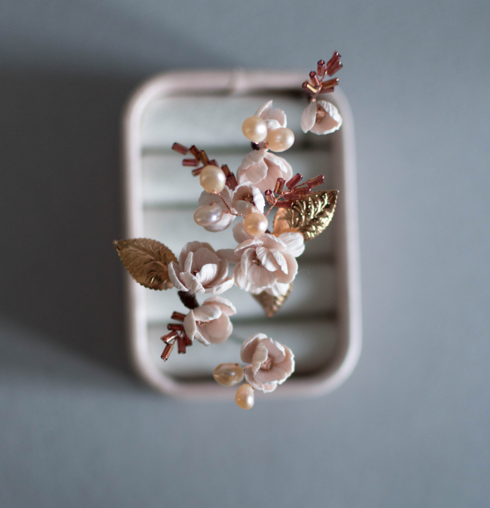 Elegant rose-gold hair pins set