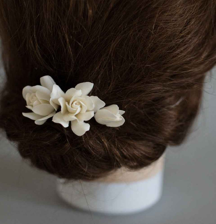 Ivory mini gardenia flowers
