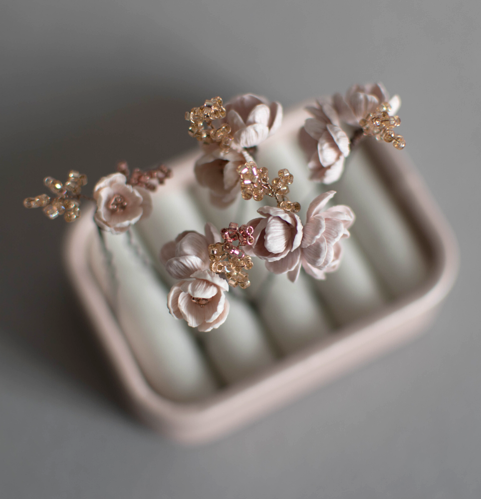 Blush-pink tiny flowers hair pins set