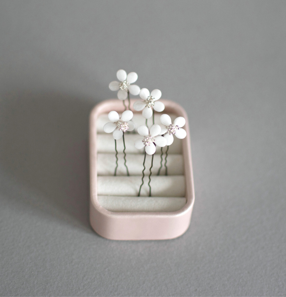 White flower hair pins GERDA