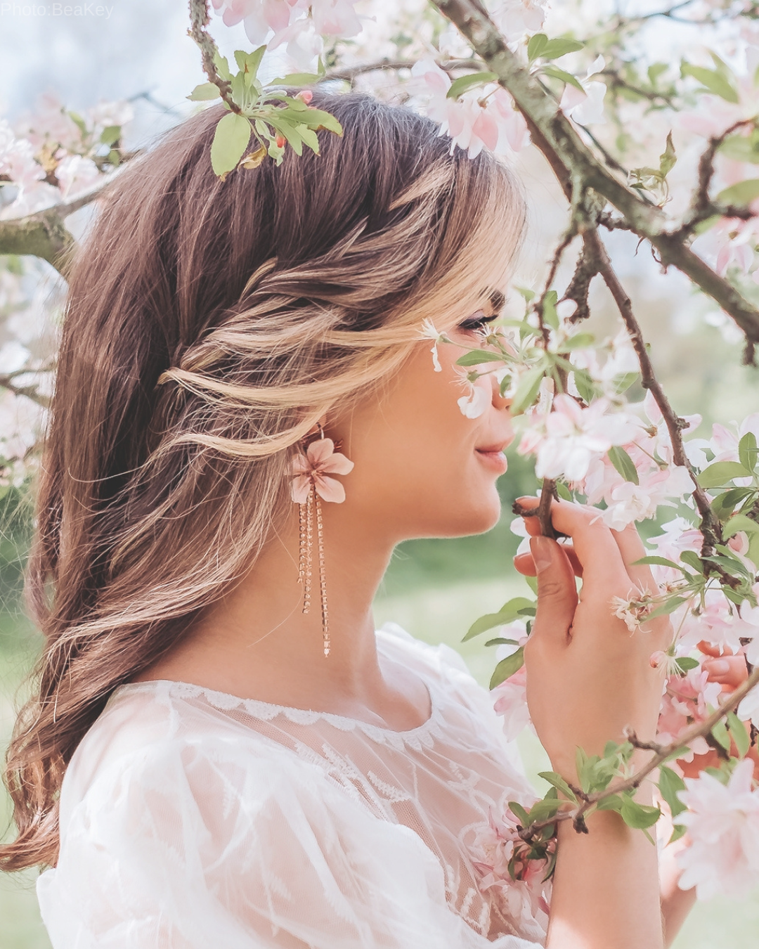 Sakura Flower Dangle mono-earring