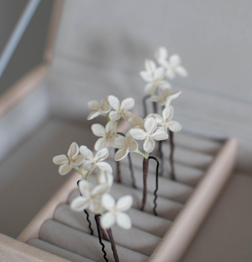 Ivory Lilac Flower Hair Pins Set for Elegant Hair Styling