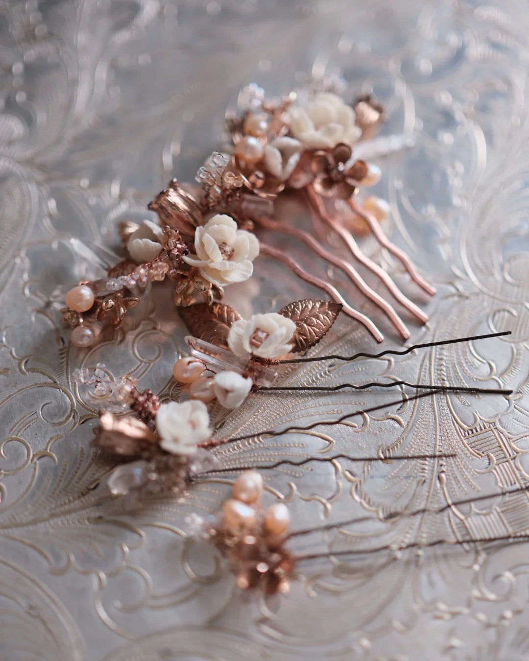 Rose-gold hair pins set