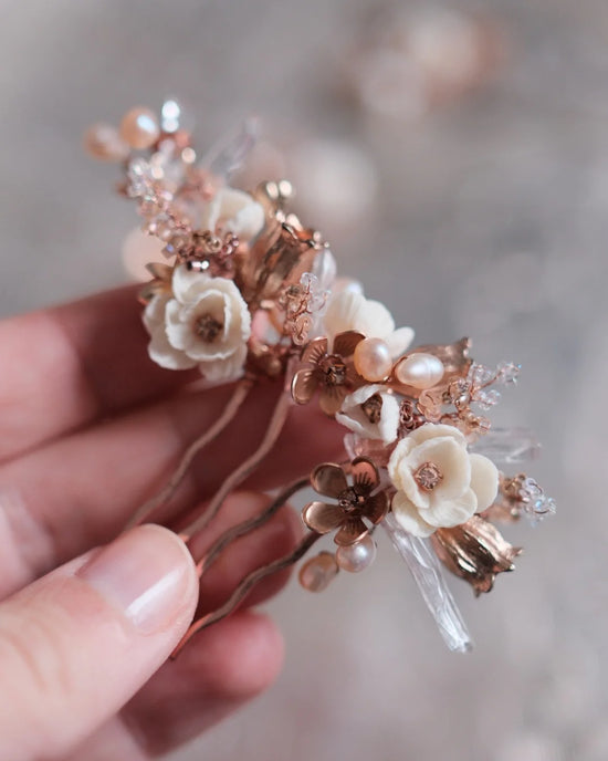 Rose-gold hair pins set