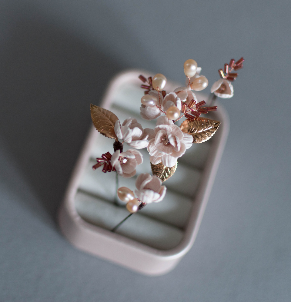 Elegant rose-gold hair pins set