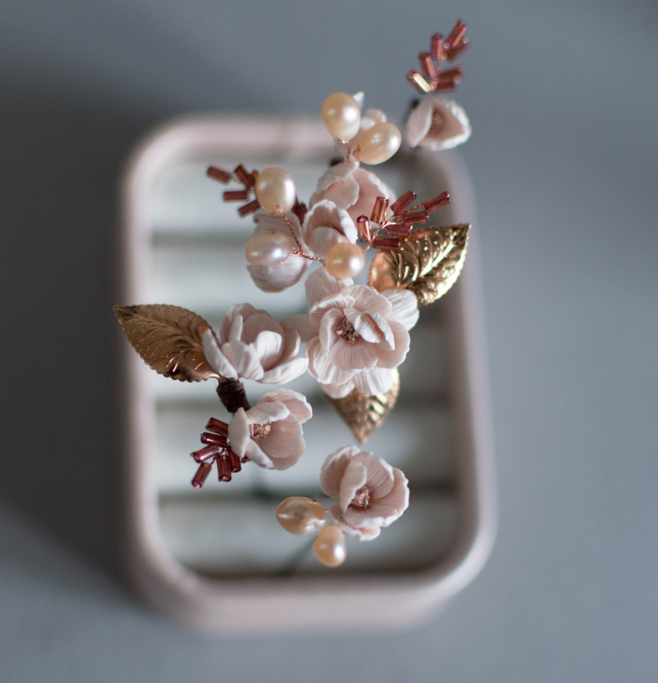 Elegant rose-gold hair pins set