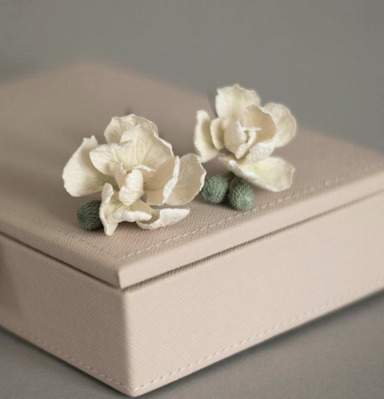 Ivory Matthiola flowers hair pins