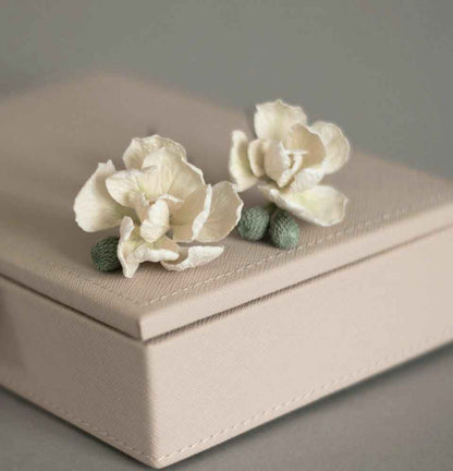 Ivory Matthiola flowers hair pins