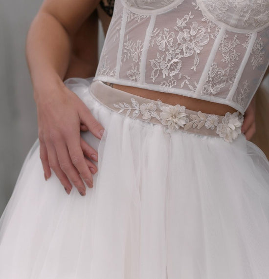 Embroidered wedding dress belt