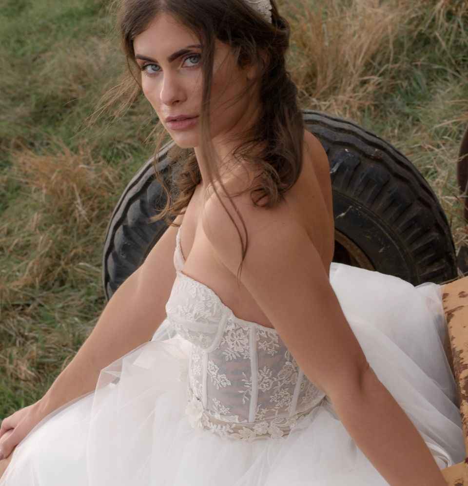 Embroidered wedding dress belt