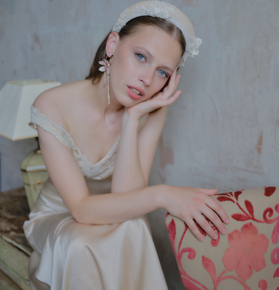 Embroidered Alice Headband With Floral motif