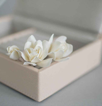 Ivory mini gardenia flowers