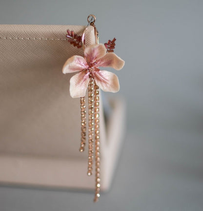 Sakura Flower Dangle mono-earring
