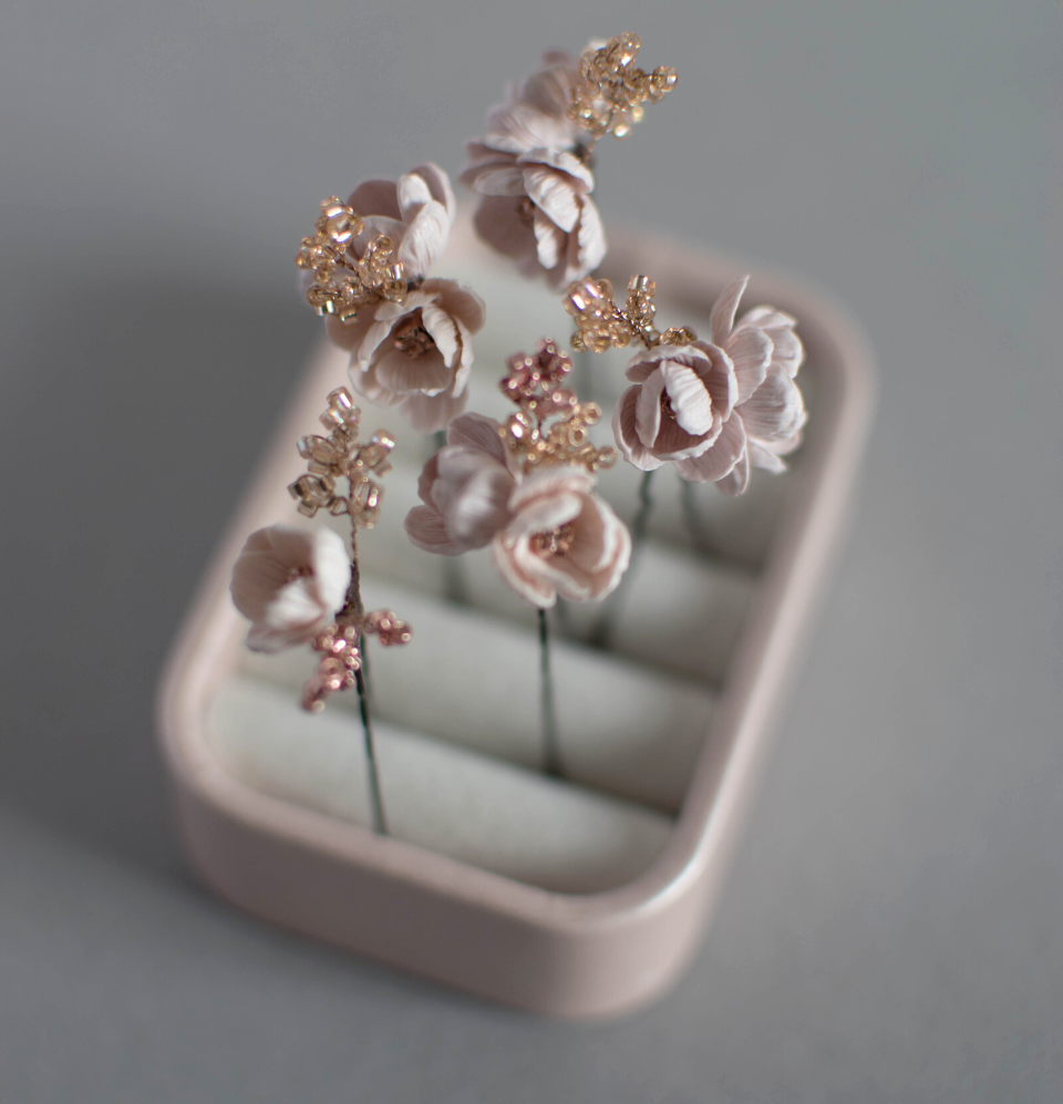 Blush-pink tiny flowers hair pins set