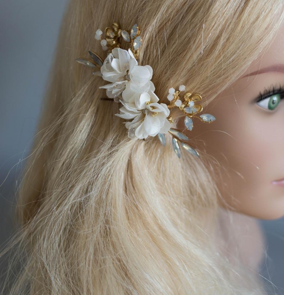 Wedding set for Hollywood waves hairstyle