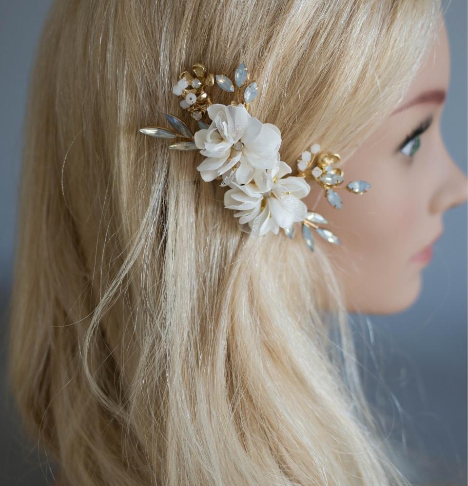 Wedding set for Hollywood waves hairstyle