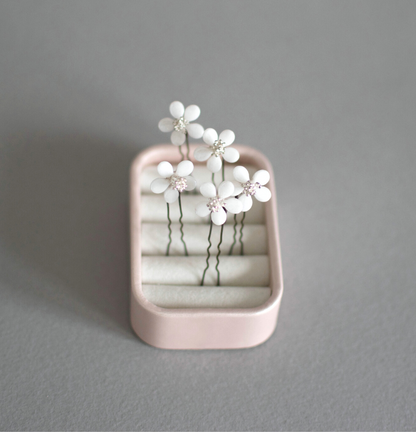 White flower hair pins GERDA
